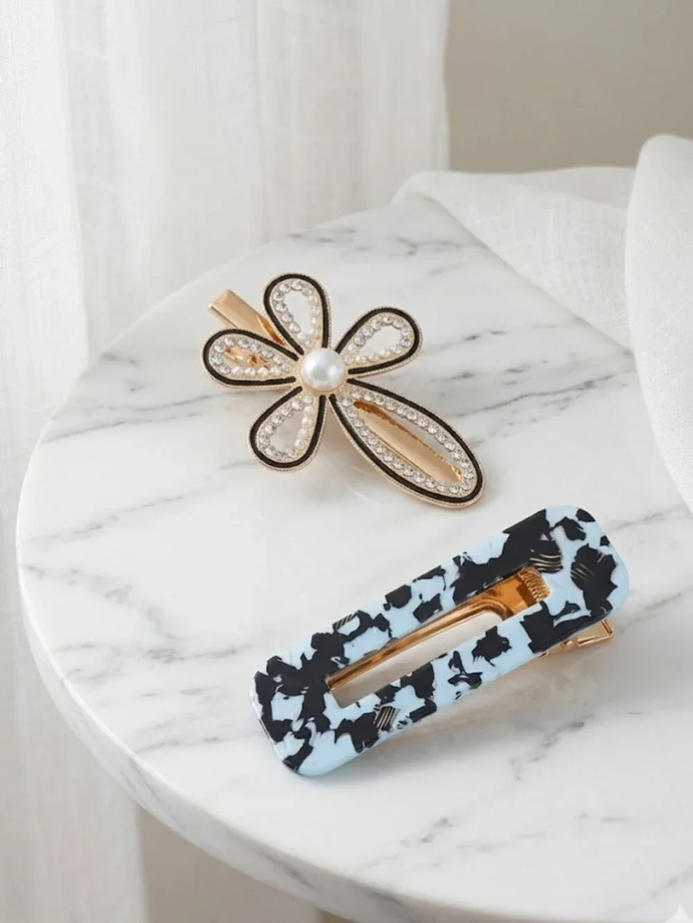 Two Piece Flower and Clip Accessory Set
